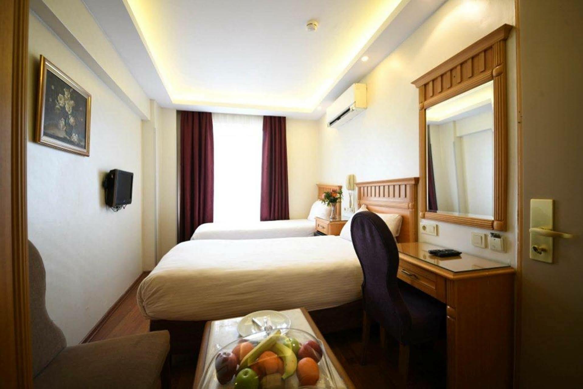 Park Star Hotel Taksim Istanbul Exterior foto